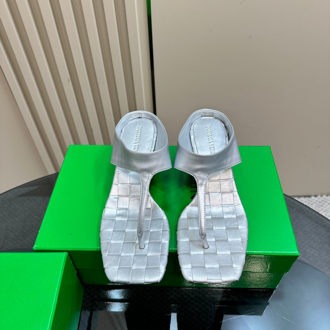 MARELLA THONG IN SILVER LEATHER WITH SIGNATURE INTRECCIATO INSOLE 55 MM