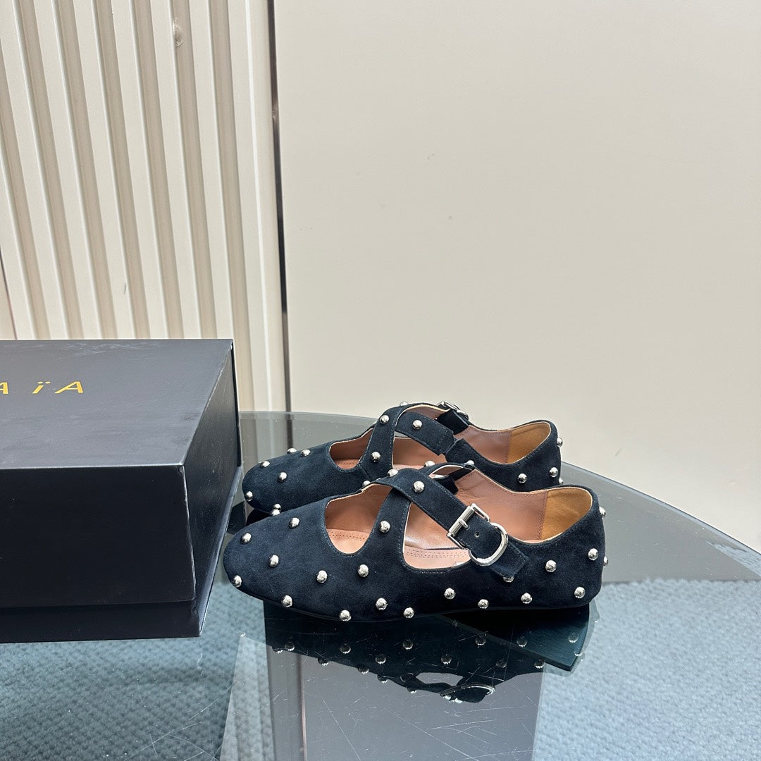 CRISS CROSS BALLET FLATS IN BLACK SUEDE WITH STUDS