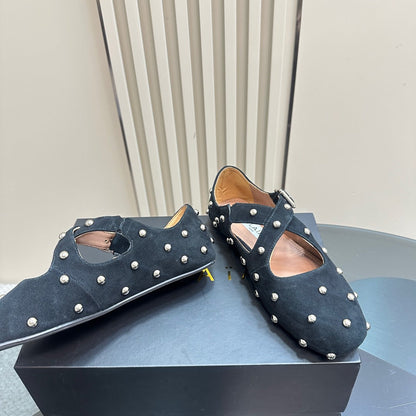 CRISS CROSS BALLET FLATS IN BLACK SUEDE WITH STUDS