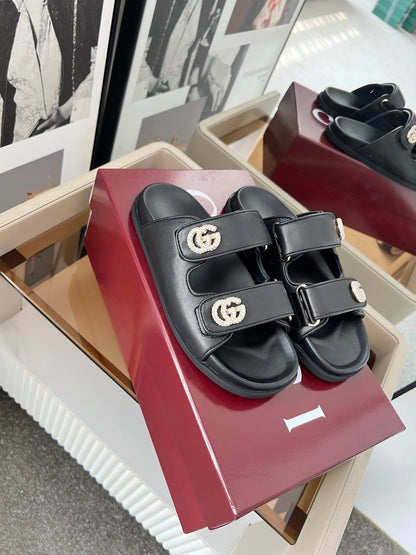 DOUBLE G CRYSTAL FLAT SANDALS IN BLACK SOFT LAMBSKIN