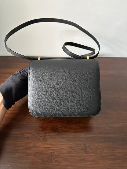 CONSTANCE 18 BLACK EPSOM GOLD HARDWARE