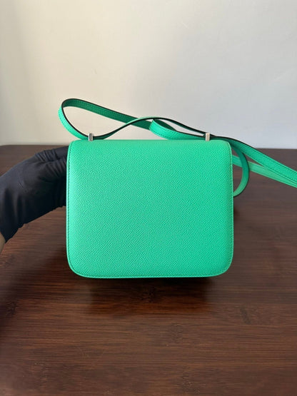 CONSTANCE 18 MINT EPSOM SILVER HARDWARE