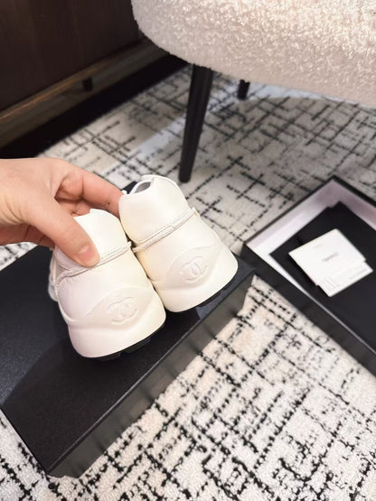 CLASSIC SNEAKERS IN WHITE SHEEPSKIN