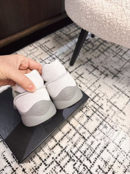 CLASSIC SNEAKERS IN SILVER SHEEPSKIN