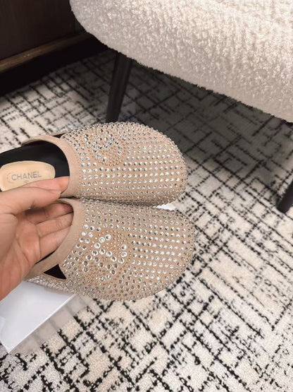 FLAT MULE IN LIGHT BROWN SUEDE WITH CRYSTALS