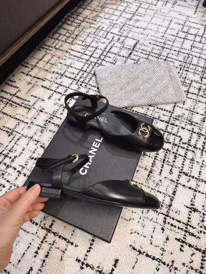 FLAT SLINGBACKS IN BLACK CALFSKIN