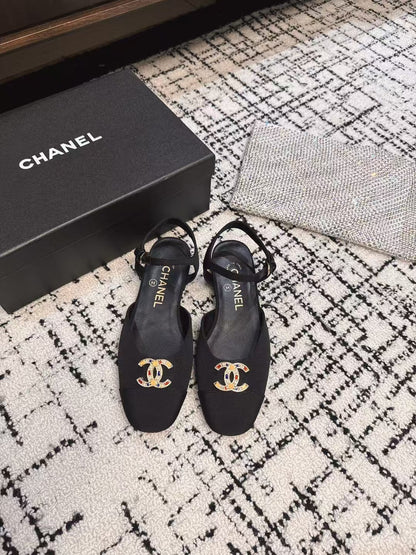 FLAT SLINGBACKS IN BLACK FABRIC