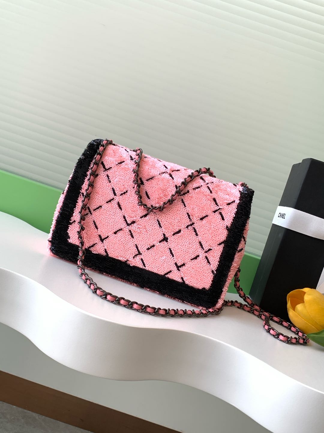 CLASSIC FLAP BAG 21 IN BLACK PINK SEQUINS RUTHENIUM HARDWARE