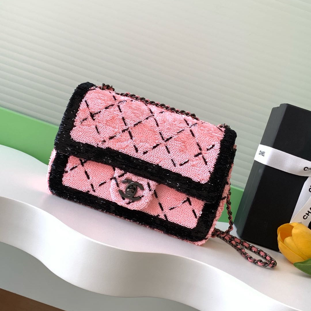 CLASSIC FLAP BAG 21 IN BLACK PINK SEQUINS RUTHENIUM HARDWARE