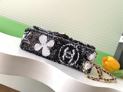 CLASSIC FLAP BAG 21 IN WHITE MIX BLACK SEQUINS GOLD HARDWARE
