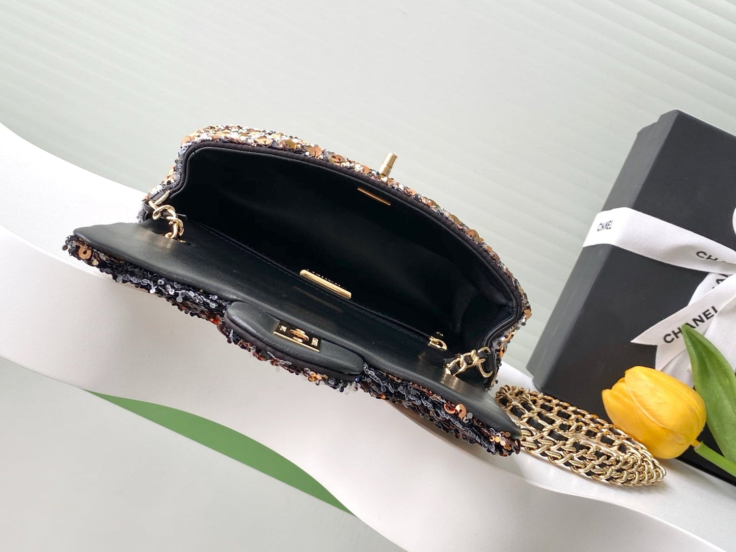 CLASSIC FLAP BAG 21 IN BROWN MIX BLACK SEQUINS