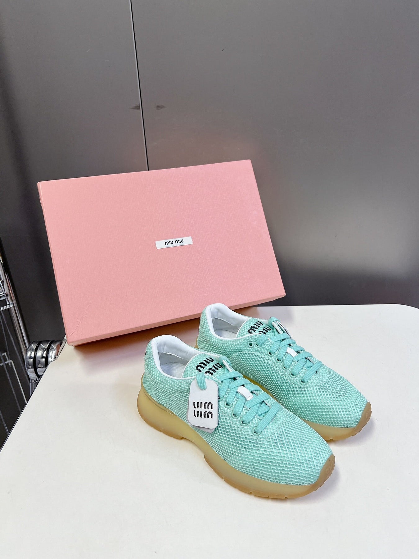 BASIC SNEAKERS IN TURQUOISE MESH