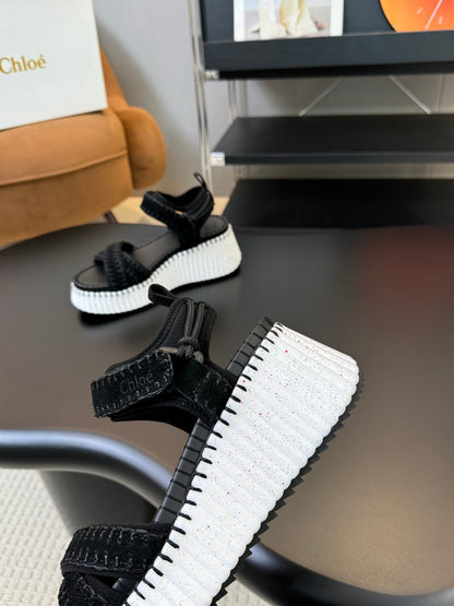 NAMA WEDGE SANDAL 8 CM IN BLACK SUEDE AND WHITE RUBBER