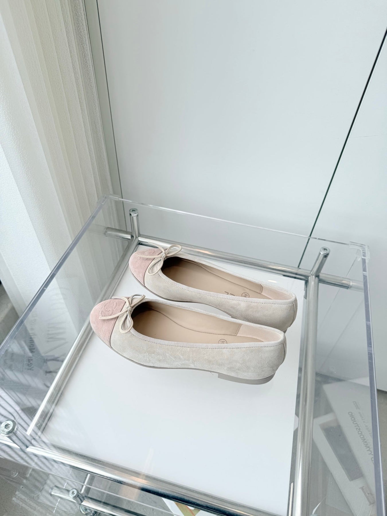 BALLET FLAT IN LIGHT PINK MIX PALE GRAY SUEDE