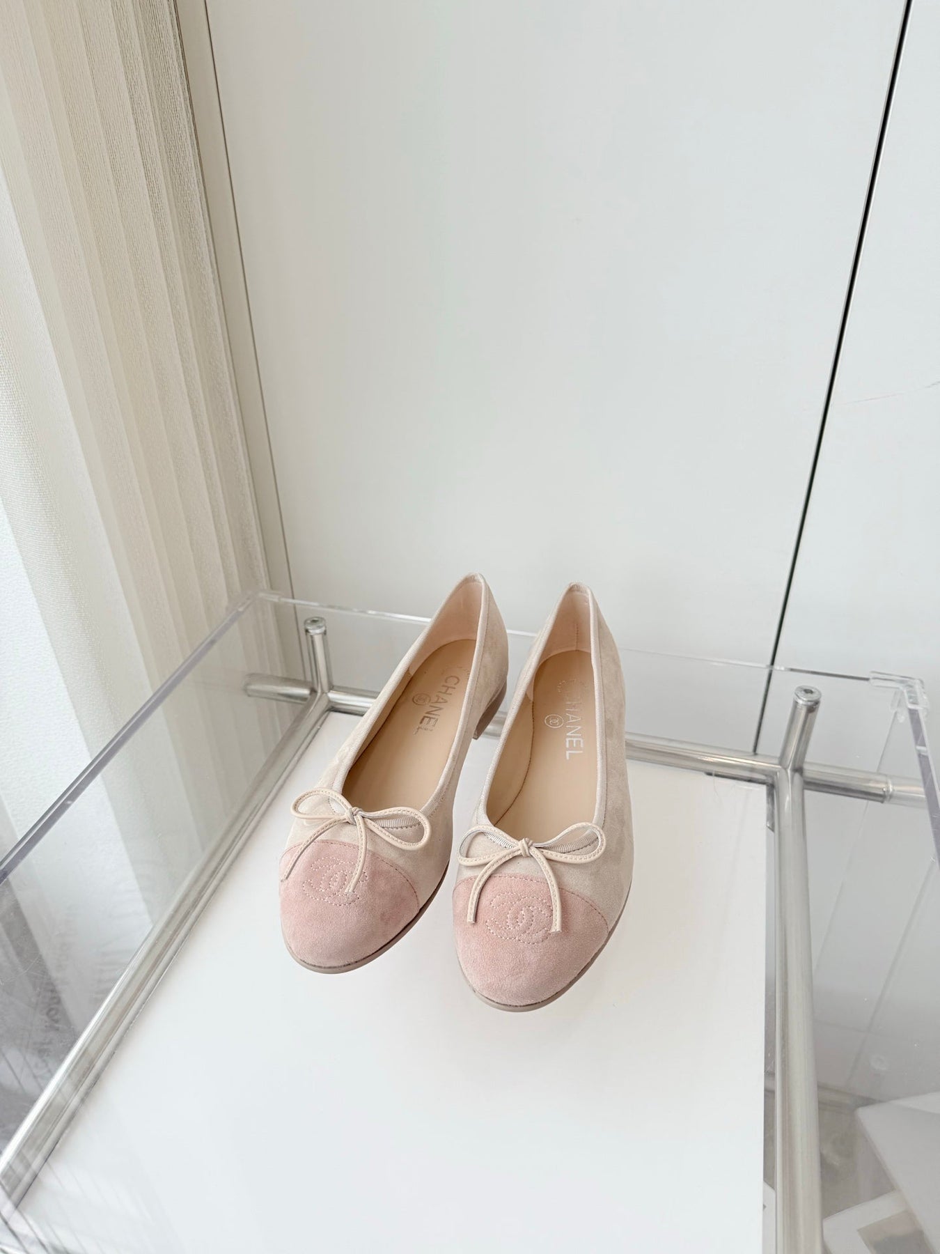 BALLET FLAT IN LIGHT PINK MIX PALE GRAY SUEDE