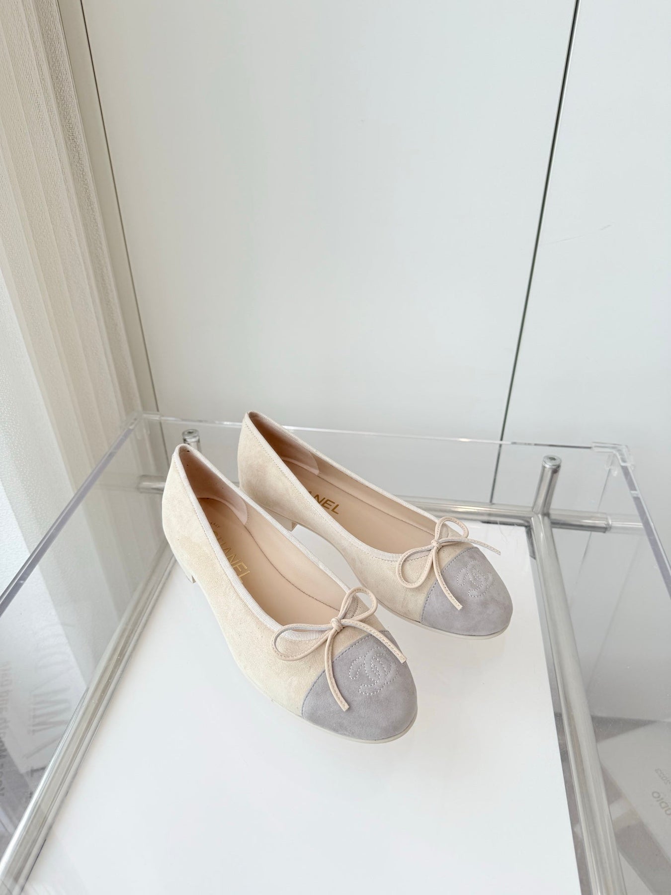BALLET FLAT IN DOVE GRAY MIX PALE YELLOW SUEDE