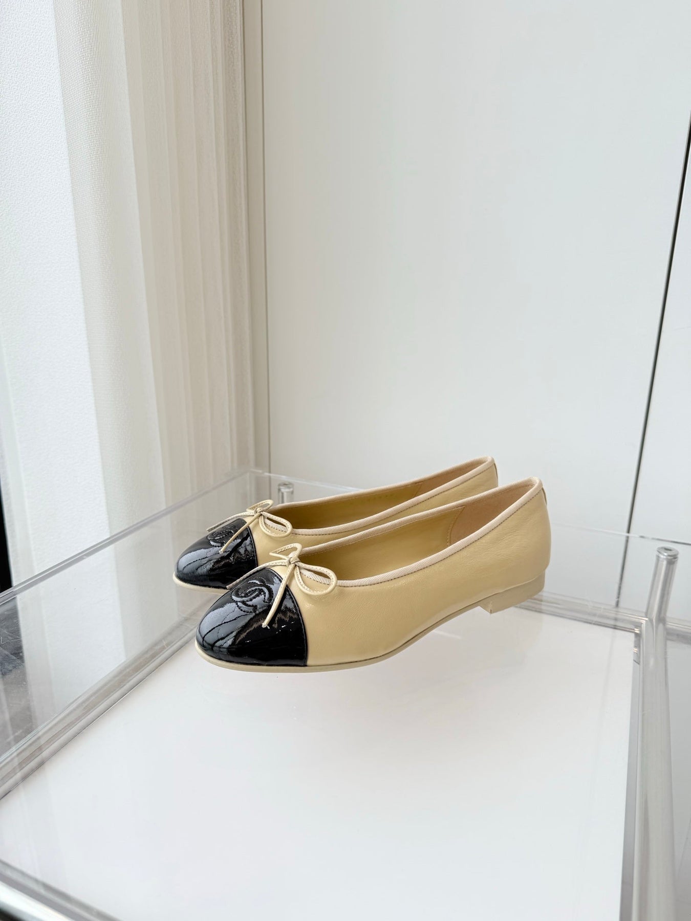 BALLET FLAT IN FLAX YELLOW MIX BLACK CALFSKIN