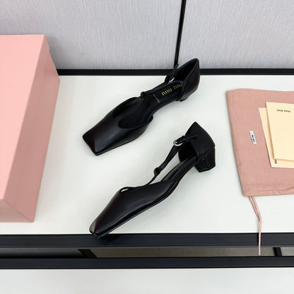 BALLET SANDAL BLACK LAMBSKIN WITH T-STRAP