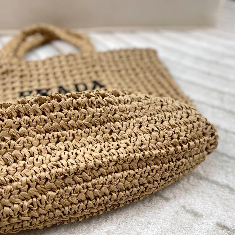 EMBROIDED LOGO TOTE BAG 38 IN BEIGE WOVEN RAFFIA