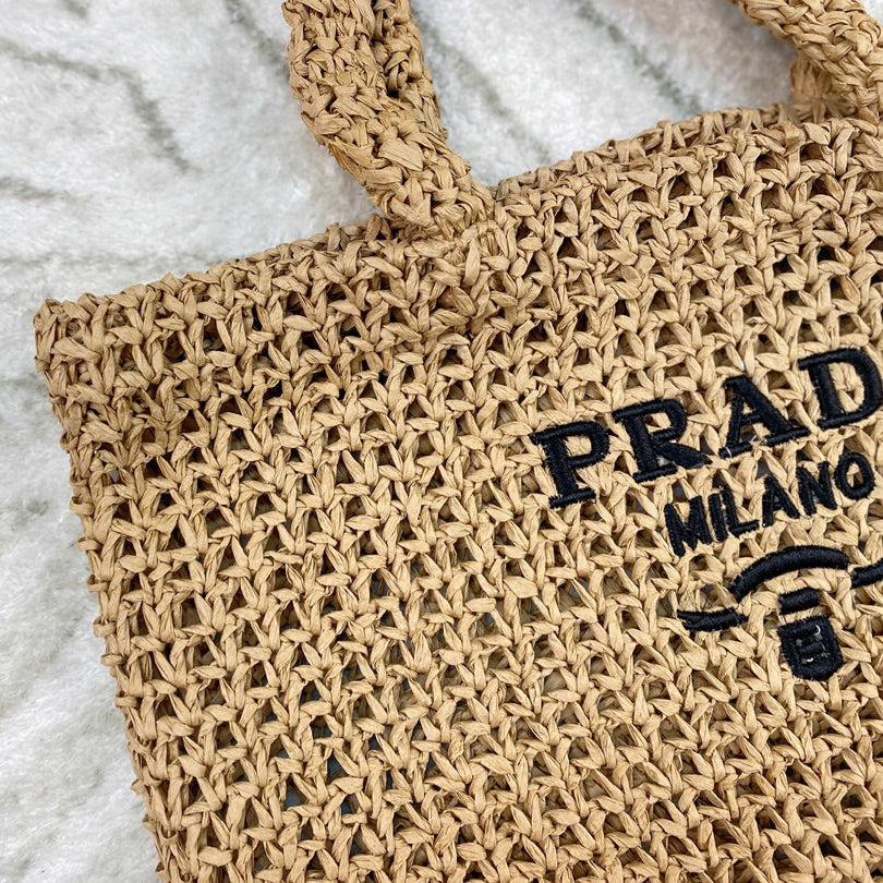EMBROIDED LOGO TOTE BAG 38 IN BEIGE WOVEN RAFFIA