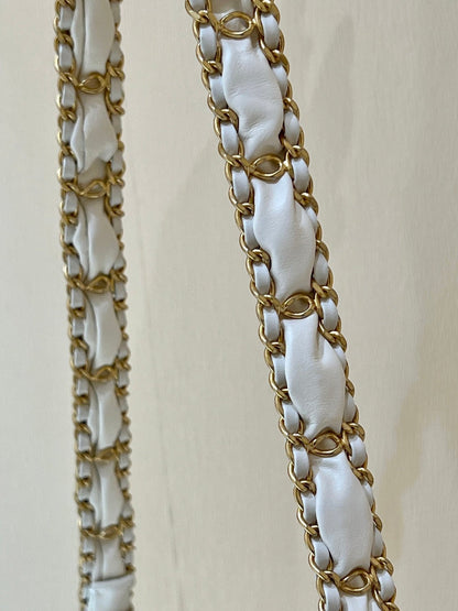 19 FLAP BAG 20 WHITE BODIN CALFSKIN GOLD HARDWARE