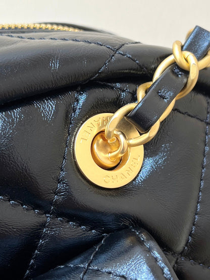 QUILTED BOWLING BAG 33 IN BLACK LAMBSKIN GOLD HARDWARE