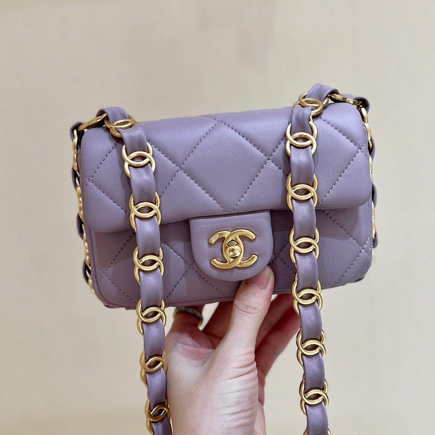 MINI FLAP BAG 16 IN BABY PURPLE LAMBSKIN GOLD DOUBLE C THICK CHAIN
