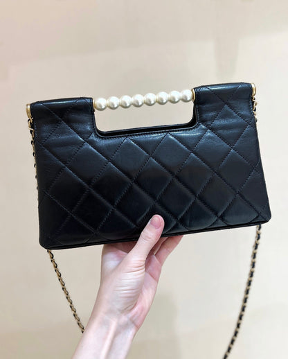 PEARL TOP HANDLE BAG 25 IN BLACK LAMBSKIN GOLD HARDWARE