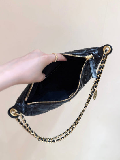 QUILTED HOBO SHOULDER BAG 26 IN BLACK GLOSSY LAMBSKIN