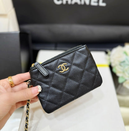 MESH POUCH 22 IN BLACK EFFECT LAMBSKIN WITH GOLD METALLIC