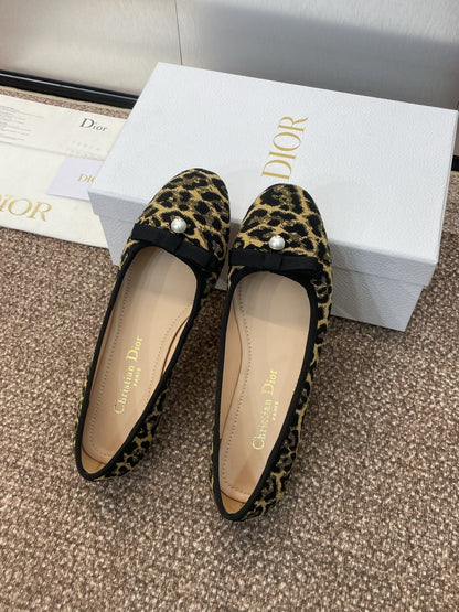 PEARL BALLET FLAT CAMEL PONY HAIR CALFSKIN WITH BROWN LEOPARD MOTIF