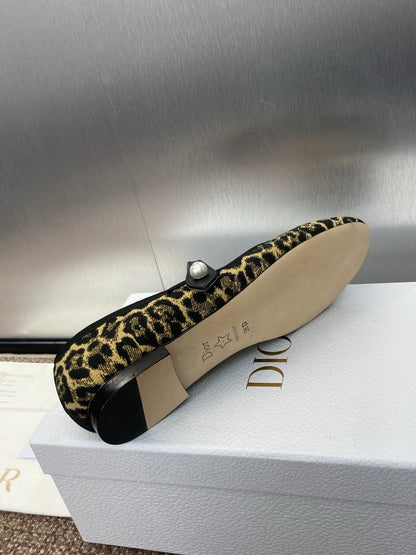 BALLET FLAT CAMEL PONY HAIR CALFSKIN WITH BROWN LEOPARD MOTIF