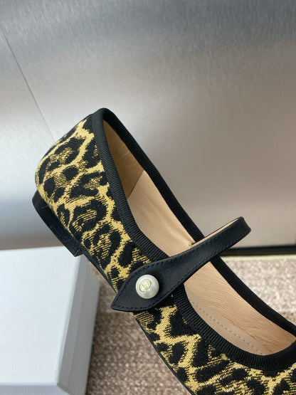 BALLET FLAT CAMEL PONY HAIR CALFSKIN WITH BROWN LEOPARD MOTIF