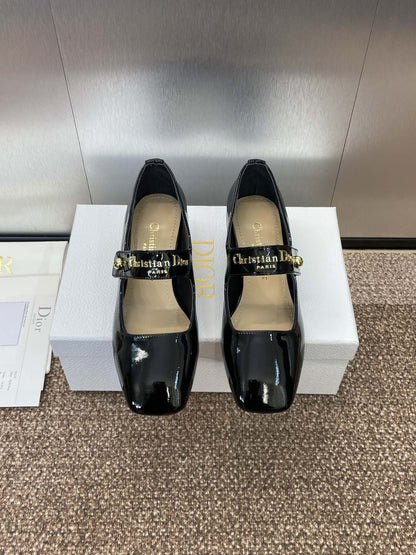 MEDIUM 35 MM HEEL PUMP IN BLACK PATENT CALFSKIN