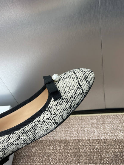 BALLET FLAT IN WHITE MIX BLACK EMBROIDERED CANNAGE TWEED