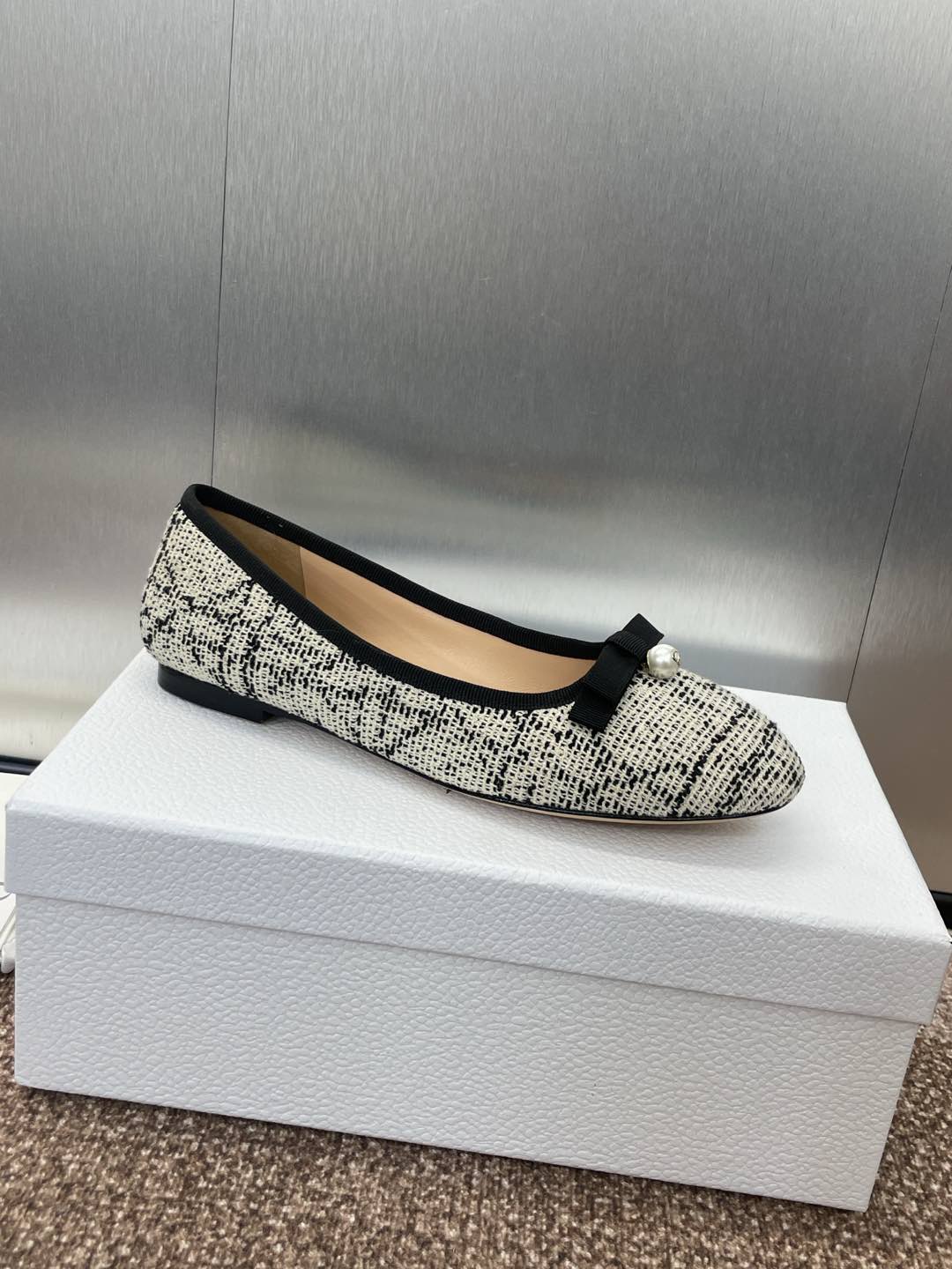 BALLET FLAT IN WHITE MIX BLACK EMBROIDERED CANNAGE TWEED