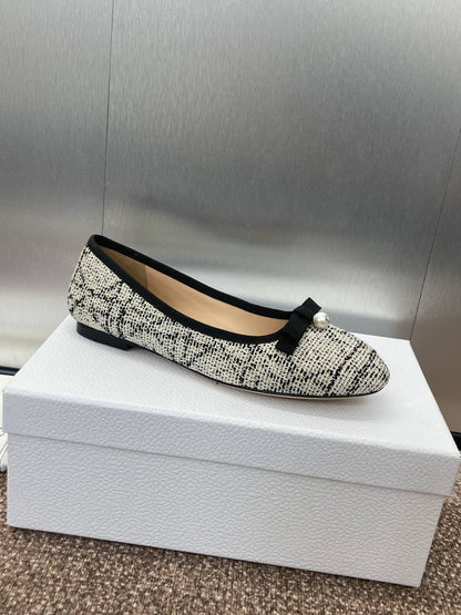 BALLET FLAT IN WHITE MIX BLACK EMBROIDERED CANNAGE TWEED