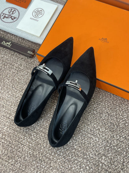 KIARA FLAT PUMP IN BLACK SUEDE