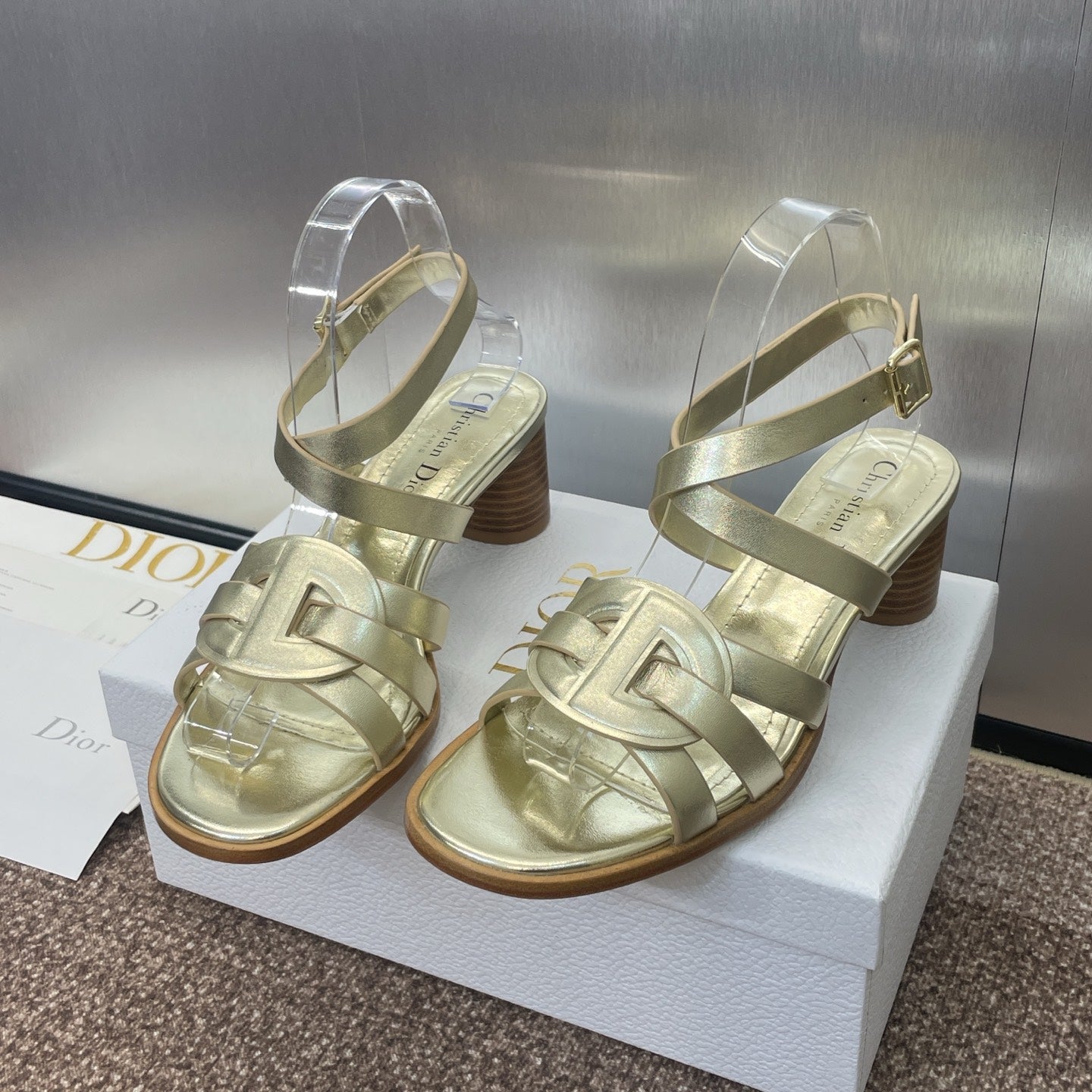 D-CLUB HIGH HEEL SLIDE 25S 55MM IN GOLD GLOSSY CALFSKIN