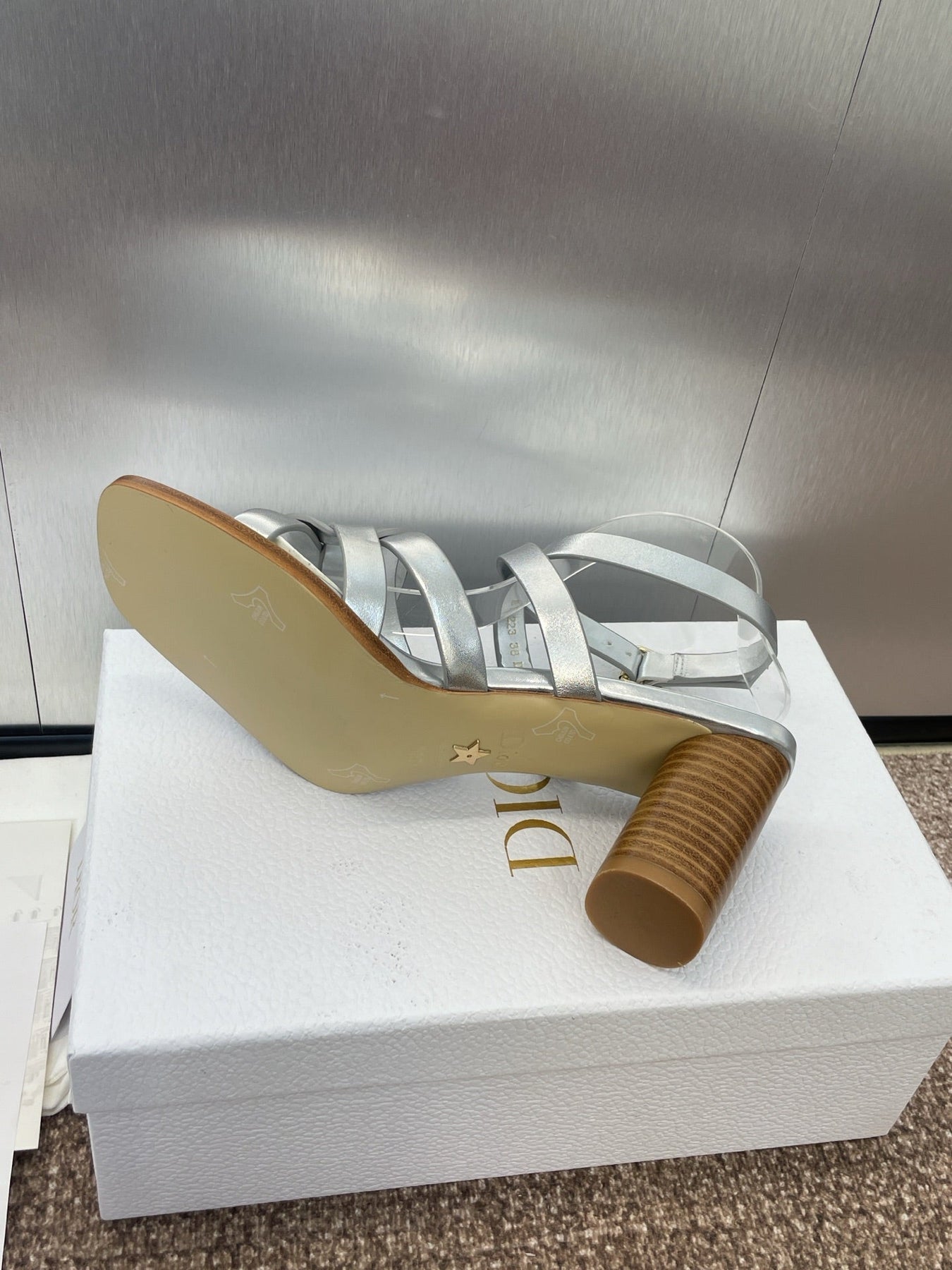 D-CLUB HIGH HEEL SLIDE 25S 80MM IN SILVER GLOSSY CALFSKIN