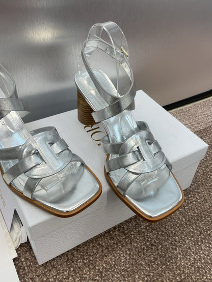 D-CLUB HIGH HEEL SLIDE 25S 80MM IN SILVER GLOSSY CALFSKIN