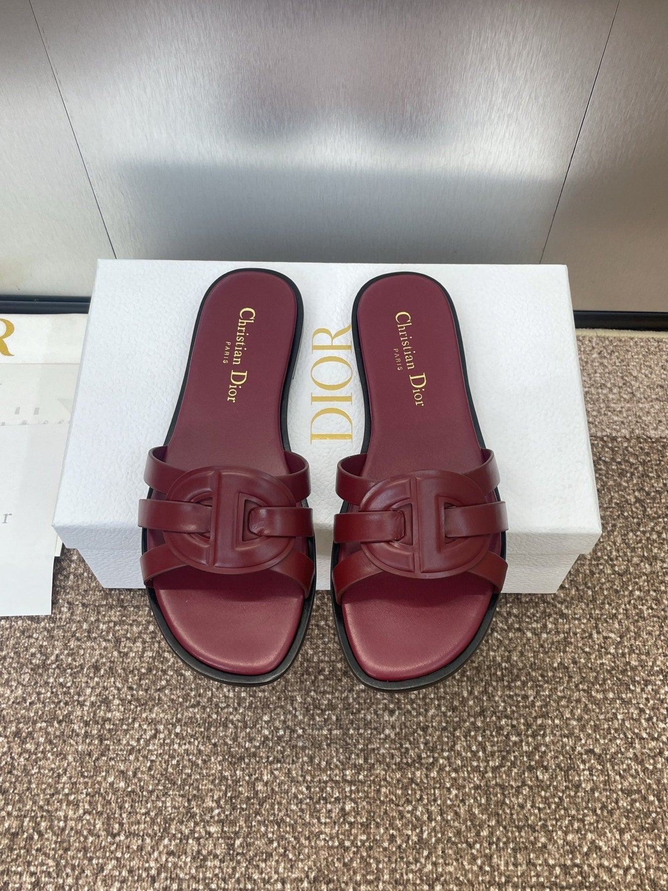 D-CLUB SLIDE SANDAL 25S IN BURGUNDY RED CALFSKIN