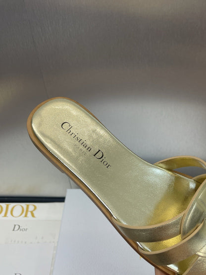 D-CLUB SLIDE SANDAL 25S IN GOLD GLOSSY CALFSKIN