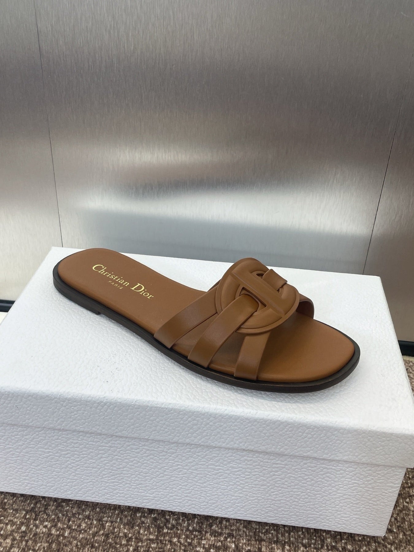 D-CLUB SLIDE SANDAL 25S IN BROWN CALFSKIN