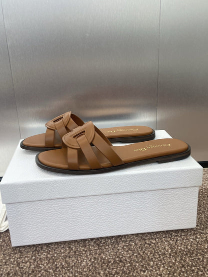 D-CLUB SLIDE SANDAL 25S IN BROWN CALFSKIN