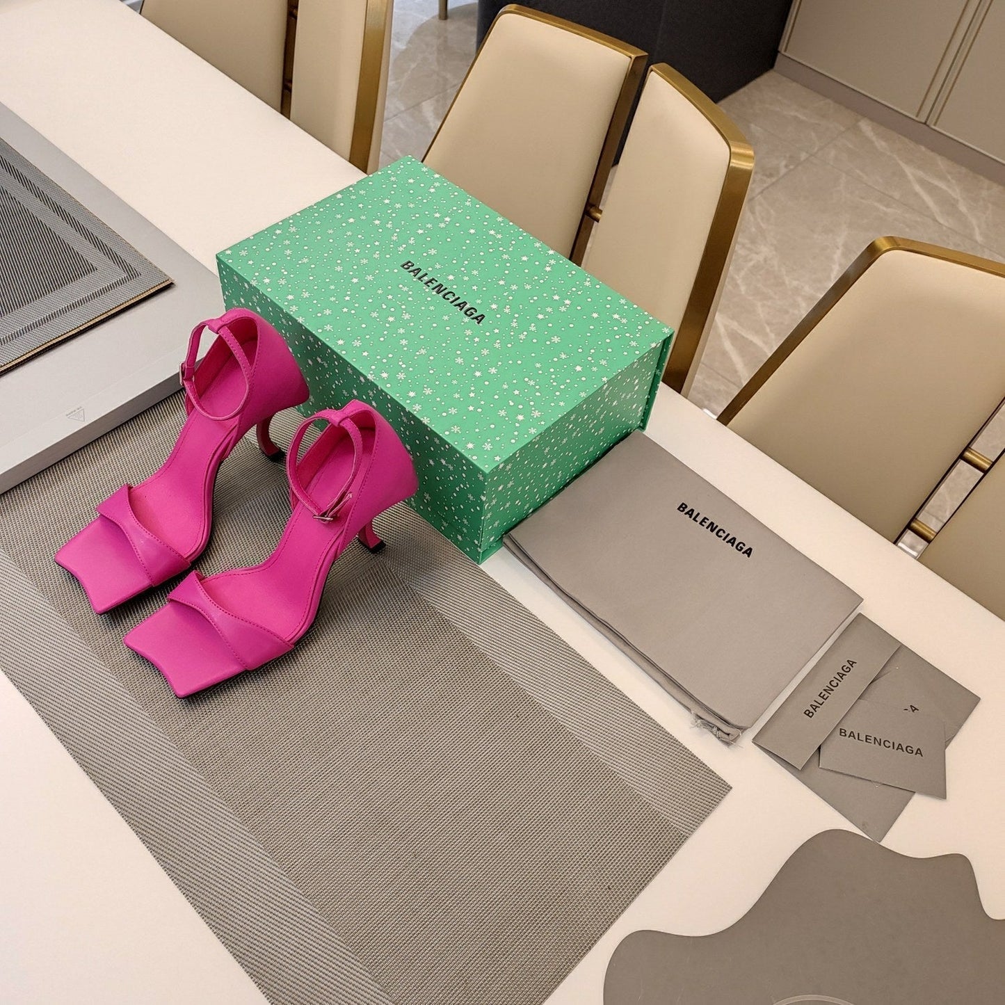 OPEN-TOE CURVED HIGH HEEL SANDALS IN DEEP PINK SMOOTH CALFSKIN