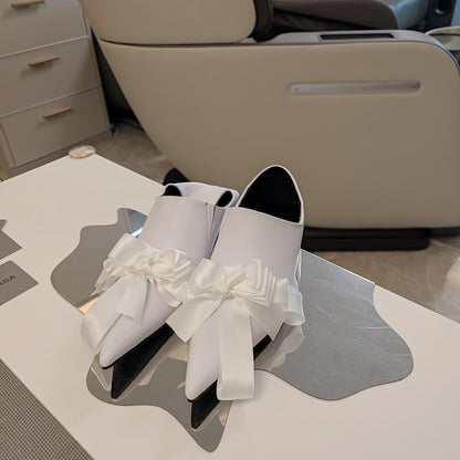 POINTED-TOE FLATS WITH BOW IN WHITE SOFT LAMBSKIN