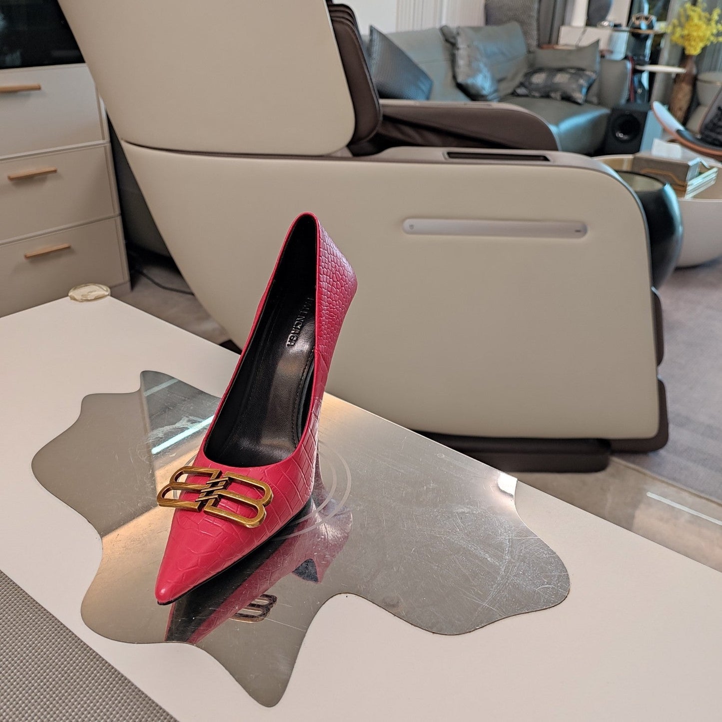 POINTED BB GOLD BUCKLE HIGH PUMPS IN RED CROCODILE PATTERN CALFSKIN