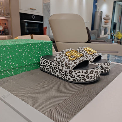 RISE SANDAL THICK-SOLED IN WHITE LEOPARD PRINT CALFSKIN