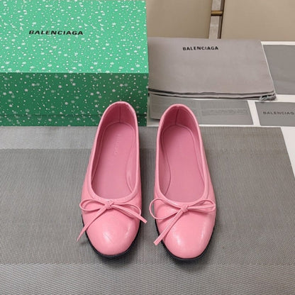 RHINESTONE BALLET FLATS WITH BOW IN SEA PINK WAX-OIL SHEEPSKIN